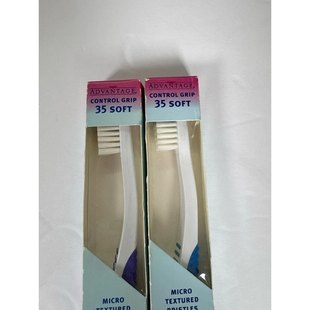 Vintage Oral-B Advantage 35 Soft Toothbrush Lot 2 Made USA 1990s New Old Stock